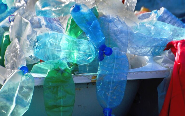 Plastica ovunque! Anche nelle urine, un nuovo studio tutto italiano